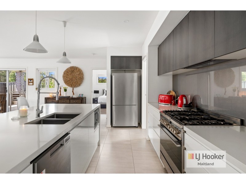 86 Grand Parade, Rutherford NSW 2320