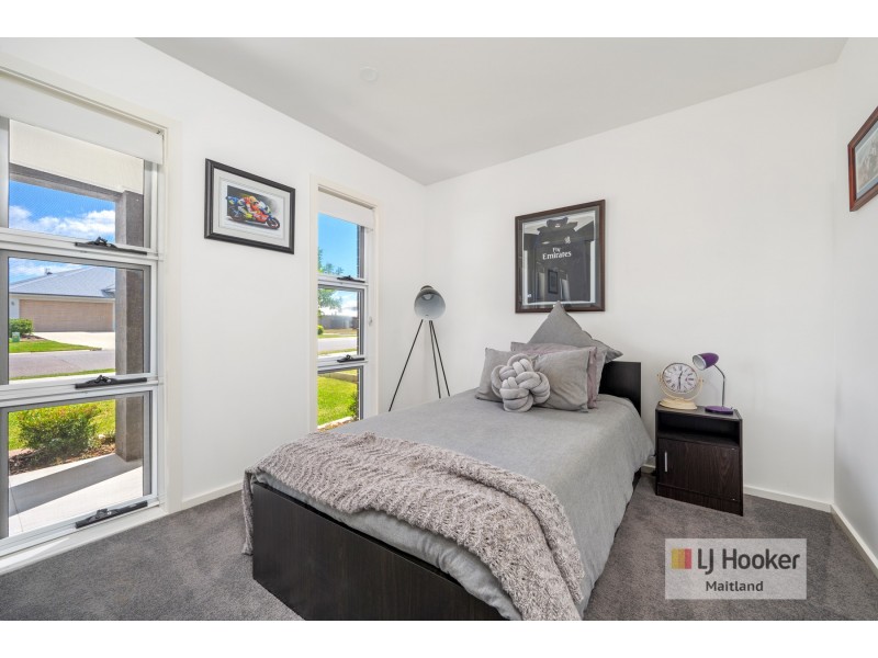 86 Grand Parade, Rutherford NSW 2320