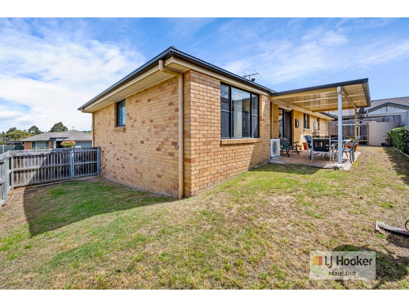 1/2 Peppercorn Close, Aberglasslyn NSW 2320