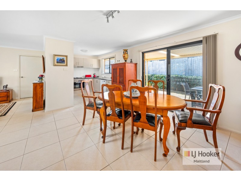 1/2 Peppercorn Close, Aberglasslyn NSW 2320