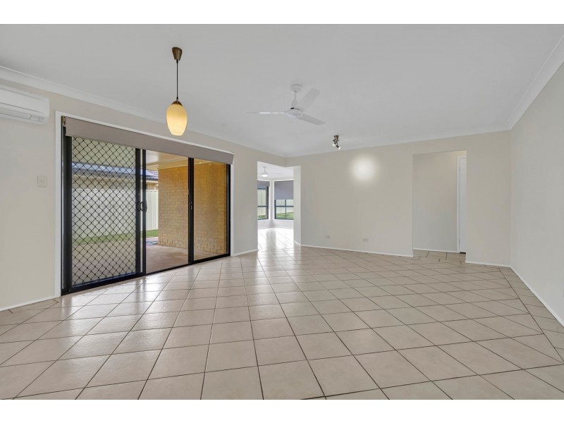 82 Worcester Drive, East Maitland NSW 2323