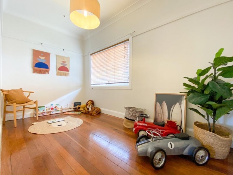 70 Banks Street, East Maitland NSW 2323