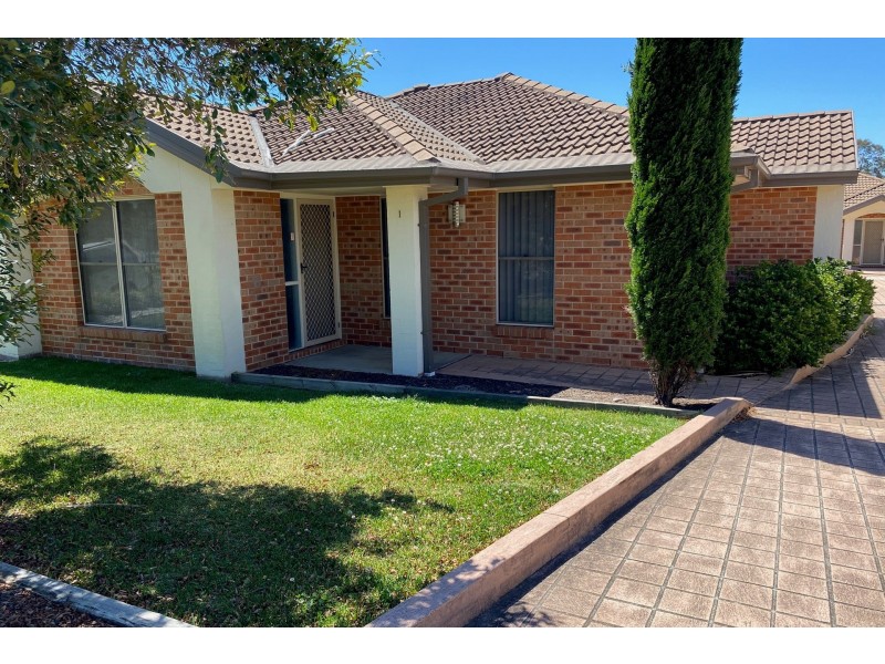 1/7 Carnarvon Circuit, East Maitland NSW 2323