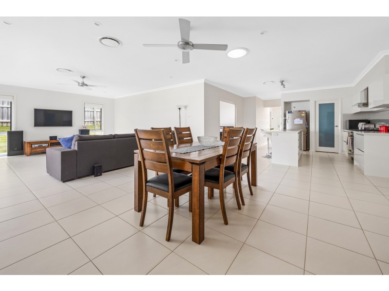 24 Scenic Drive, Gillieston Heights NSW 2321