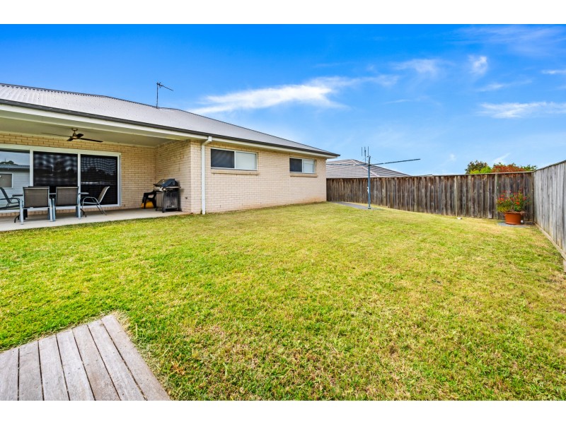 24 Scenic Drive, Gillieston Heights NSW 2321