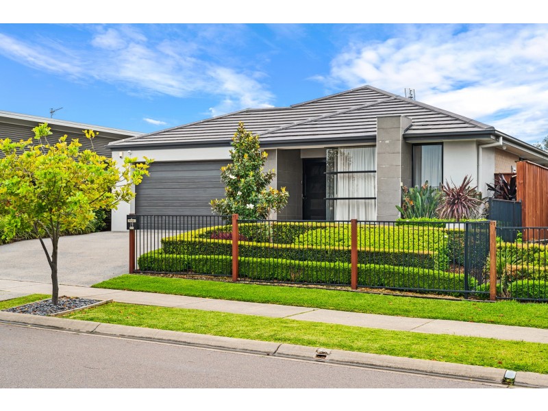 19 Grand Parade, Rutherford NSW 2320