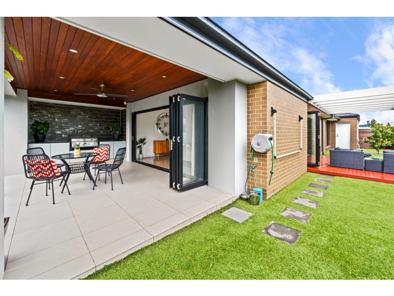 19 Grand Parade, Rutherford NSW 2320