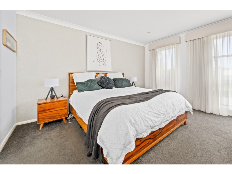 19 Grand Parade, Rutherford NSW 2320