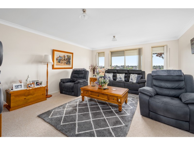 242 Denton Park Drive, Aberglasslyn NSW 2320