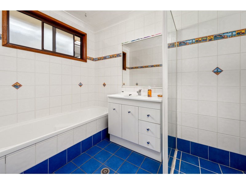 8 Sale Street, Greta NSW 2334