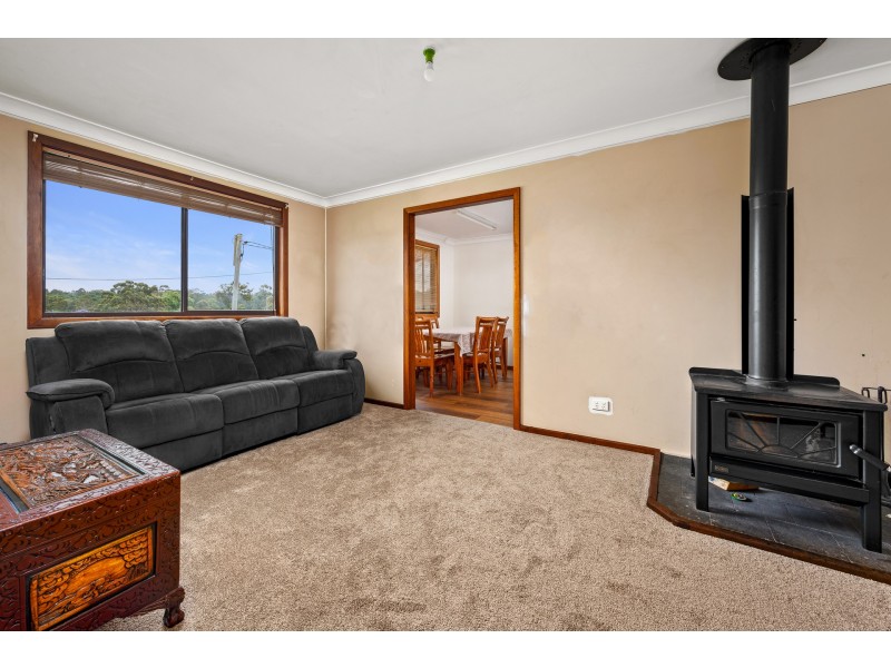 8 Sale Street, Greta NSW 2334