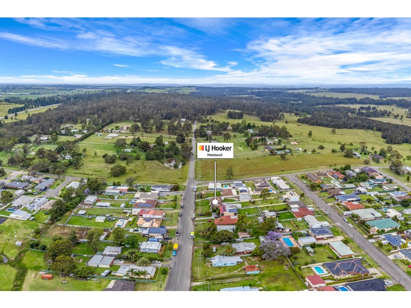 8 Sale Street, Greta NSW 2334