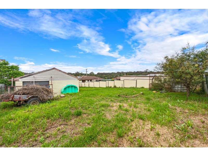 8 Sale Street, Greta NSW 2334