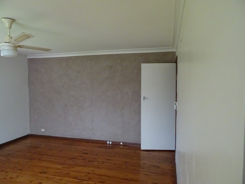 10 Curlew Crescent, Woodberry NSW 2322