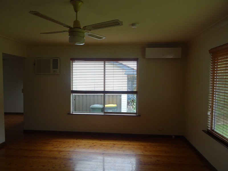 10 Curlew Crescent, Woodberry NSW 2322