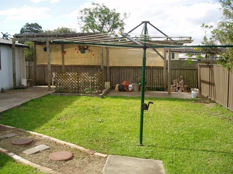 10 Curlew Crescent, Woodberry NSW 2322