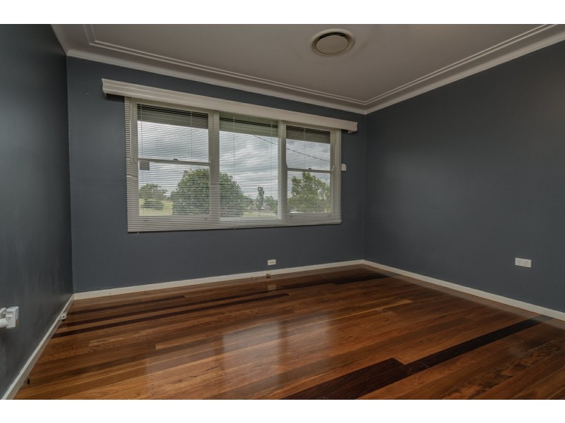 43 Alexandra Avenue, Rutherford NSW 2320