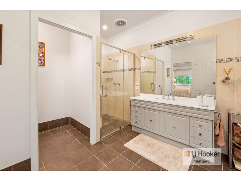 27 Lang Drive, Bolwarra Heights NSW 2320