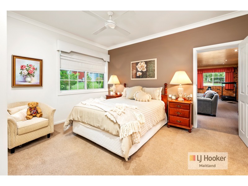 27 Lang Drive, Bolwarra Heights NSW 2320