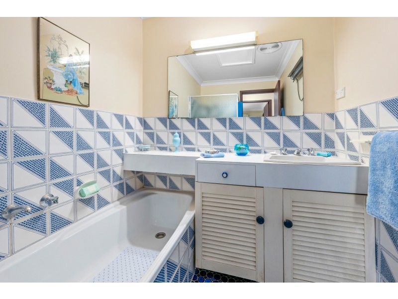 8 Thurlow Close, Bolwarra NSW 2320