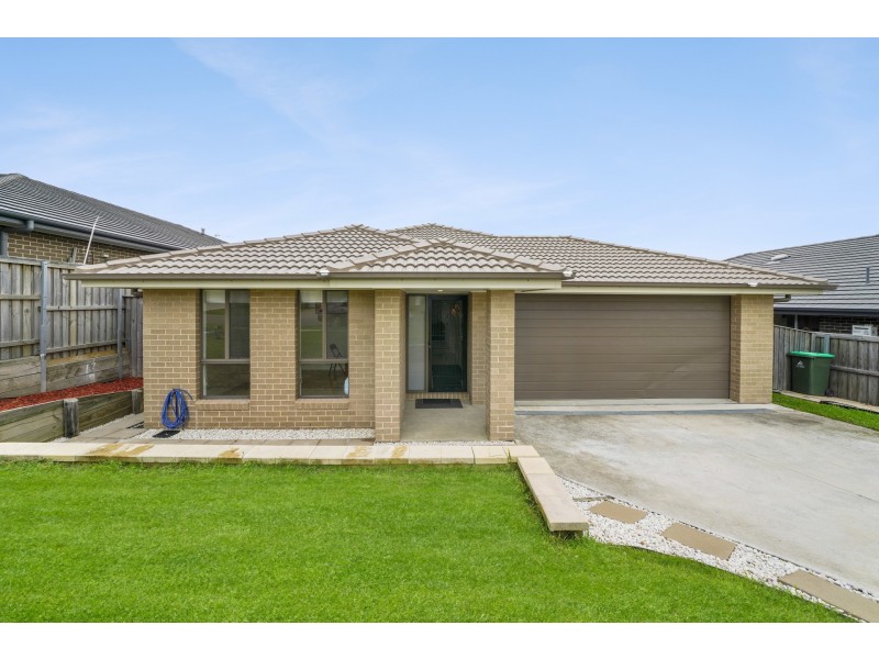 24 Sandpiper Circuit, Aberglasslyn NSW 2320