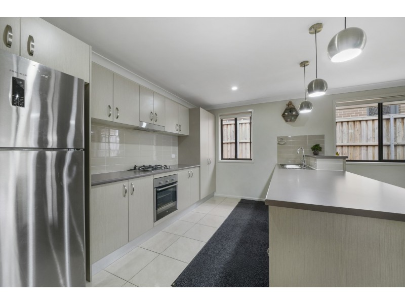 24 Sandpiper Circuit, Aberglasslyn NSW 2320