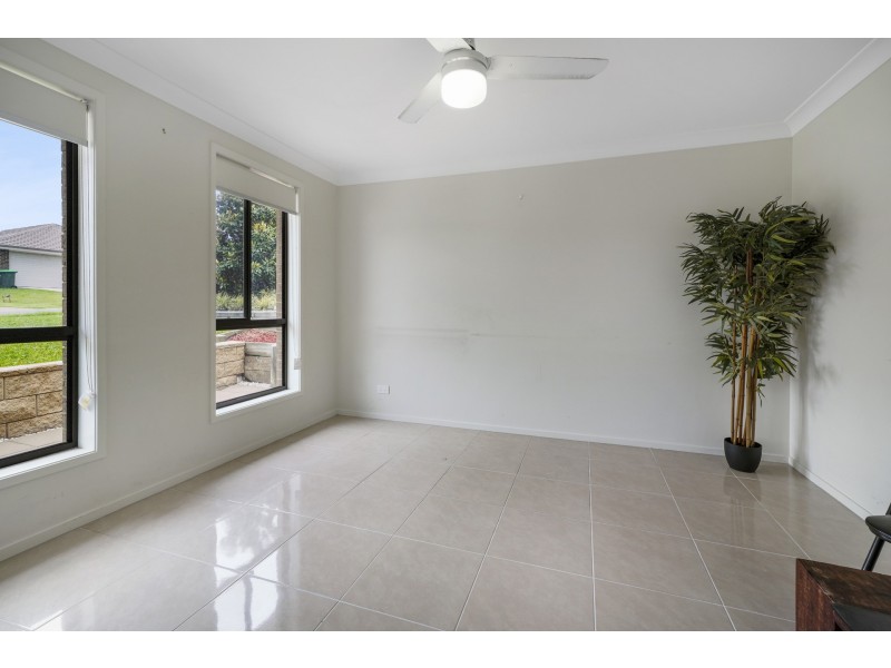 24 Sandpiper Circuit, Aberglasslyn NSW 2320