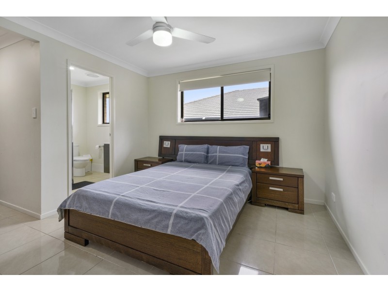 24 Sandpiper Circuit, Aberglasslyn NSW 2320