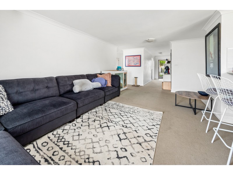 2/12 Denton Park Drive, Rutherford NSW 2320