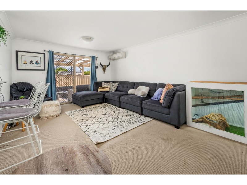 2/12 Denton Park Drive, Rutherford NSW 2320