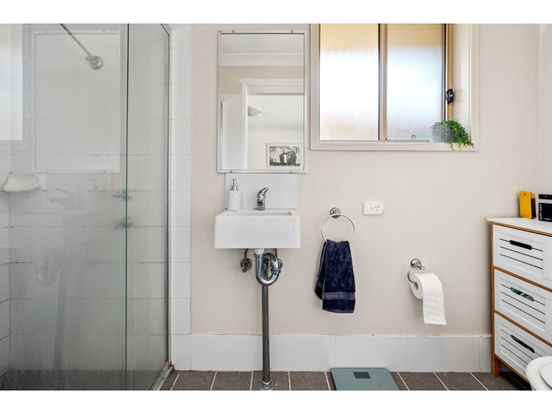 2/12 Denton Park Drive, Rutherford NSW 2320