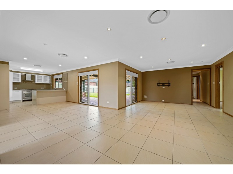 7 Bronwyn Close, Thornton NSW 2322