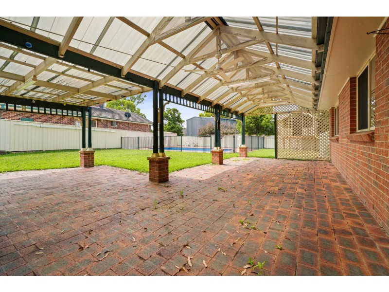 7 Bronwyn Close, Thornton NSW 2322