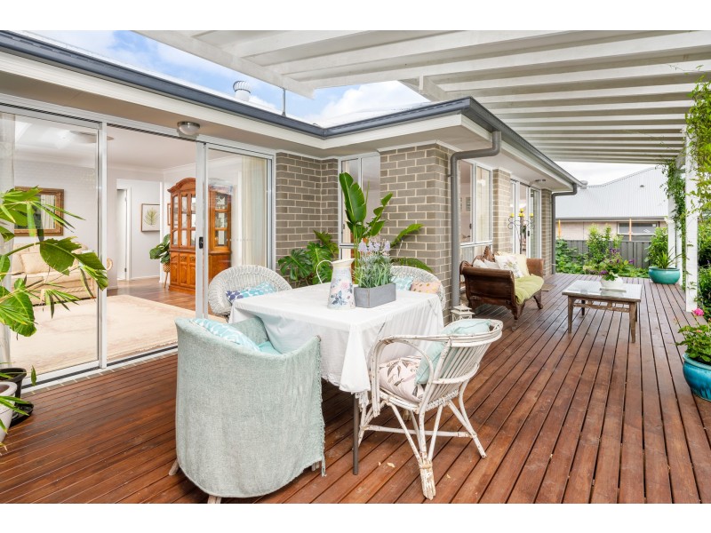 11 Pandanus Circuit, Bolwarra NSW 2320