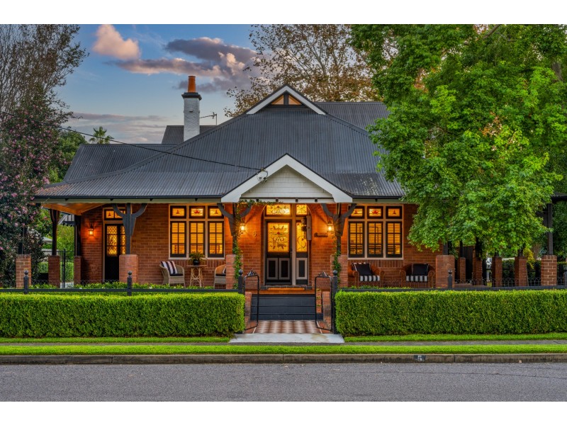 5 Allan Street, Lorn NSW 2320