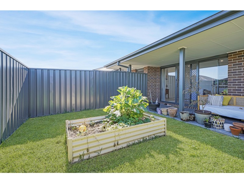 2/22 Lancaster Street, Thornton NSW 2322