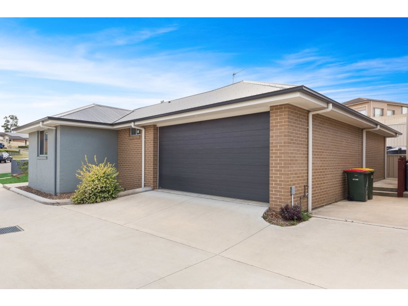 1/61 Clayton Crescent, Rutherford NSW 2320