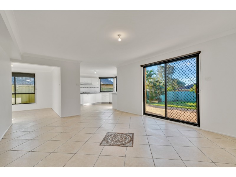 10 Somerset Drive, Thornton NSW 2322