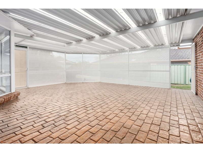 9 Correa Close, Aberglasslyn NSW 2320