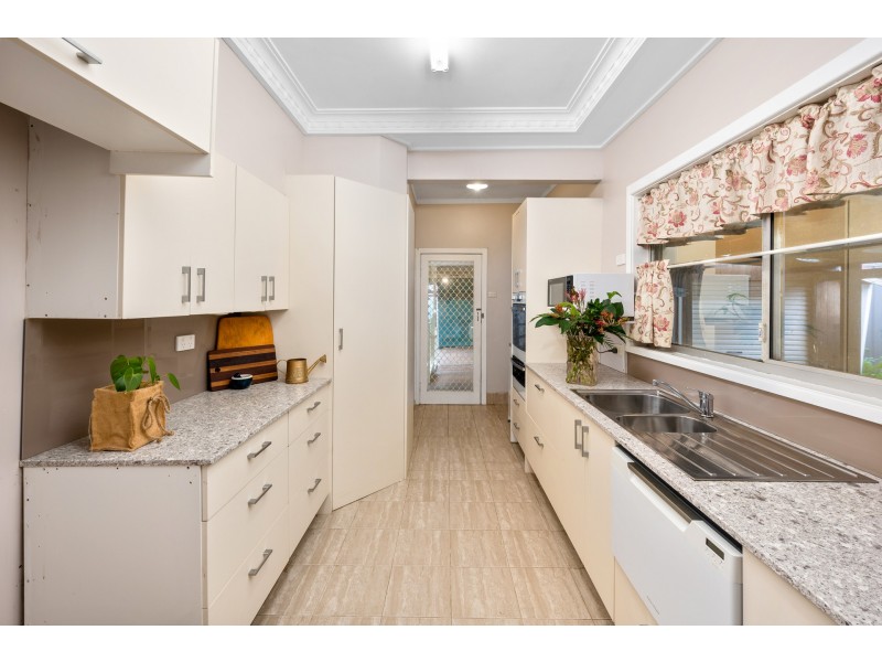 4 Chambers Street, East Maitland NSW 2323