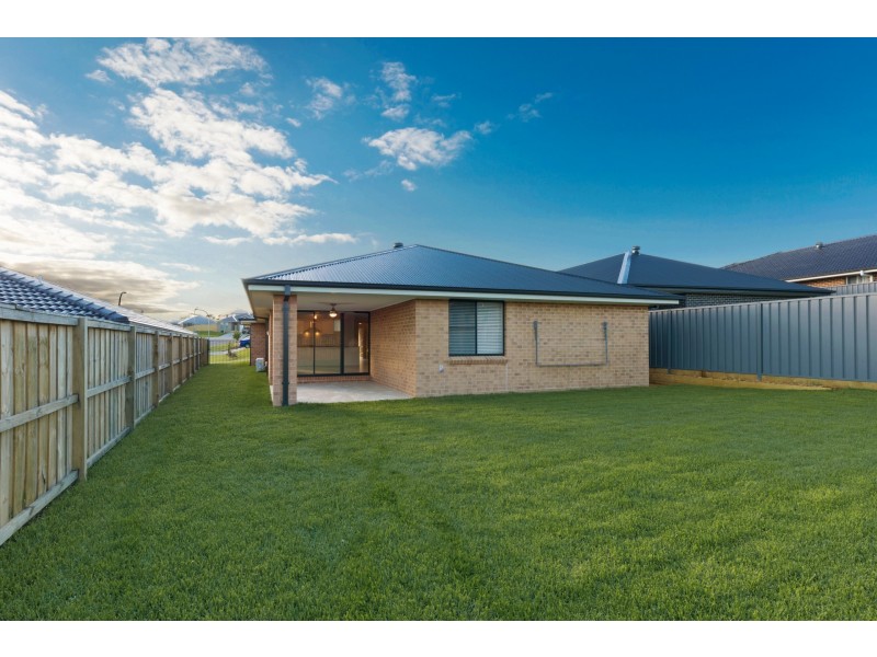 19 Paradise Street, Gillieston Heights NSW 2321