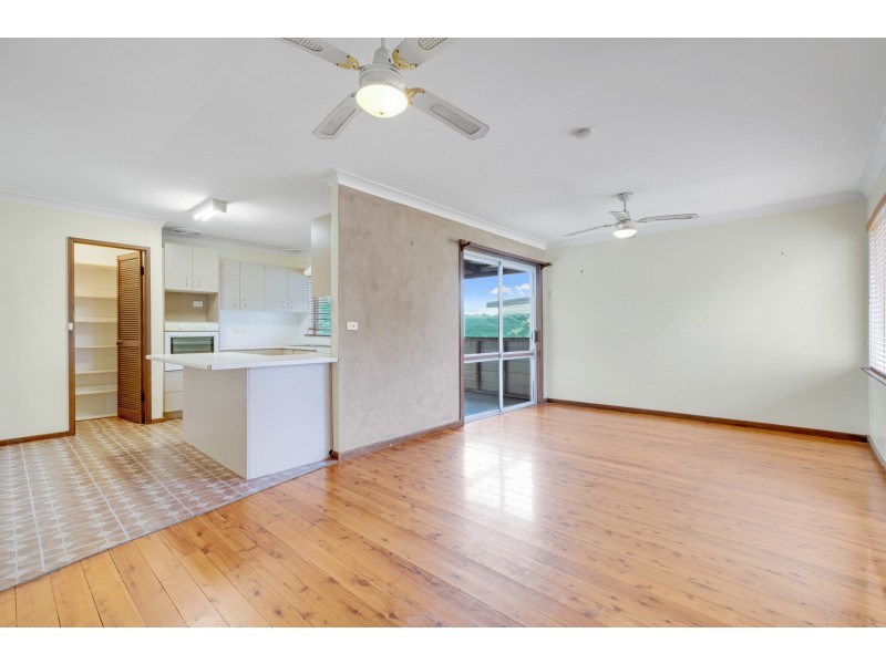 10 Curlew Crescent, Woodberry NSW 2322