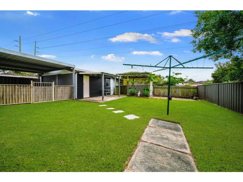 10 Curlew Crescent, Woodberry NSW 2322