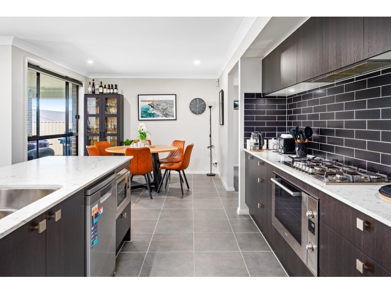 107 Redwood Drive, Gillieston Heights NSW 2321