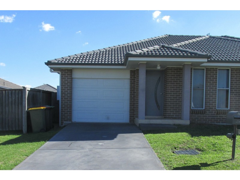 1/20 Oystercatcher Street, Aberglasslyn NSW 2320