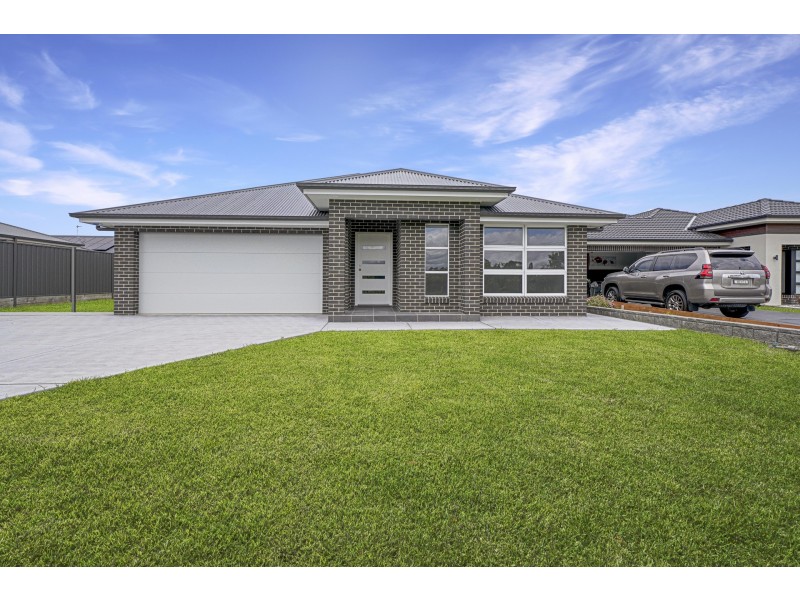 14 Ranger Close, Rutherford NSW 2320