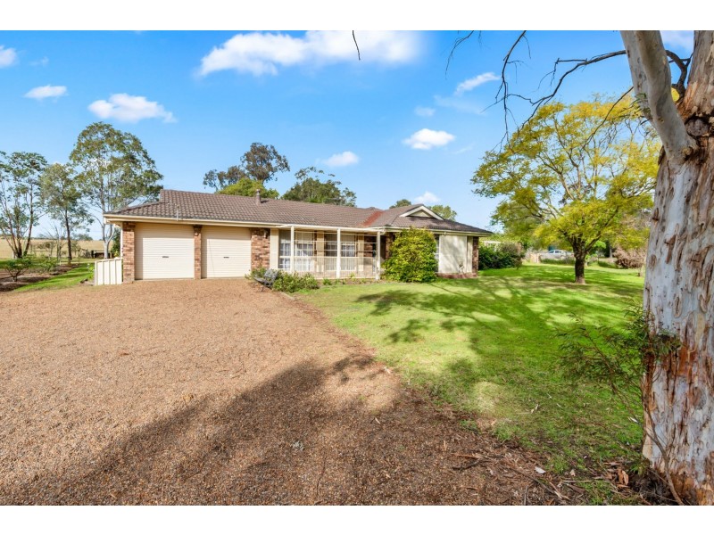 137 Station Lane, Lochinvar NSW 2321