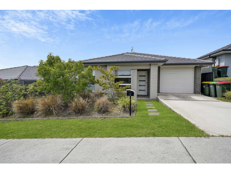 12 Cambridge Street, Thornton NSW 2322