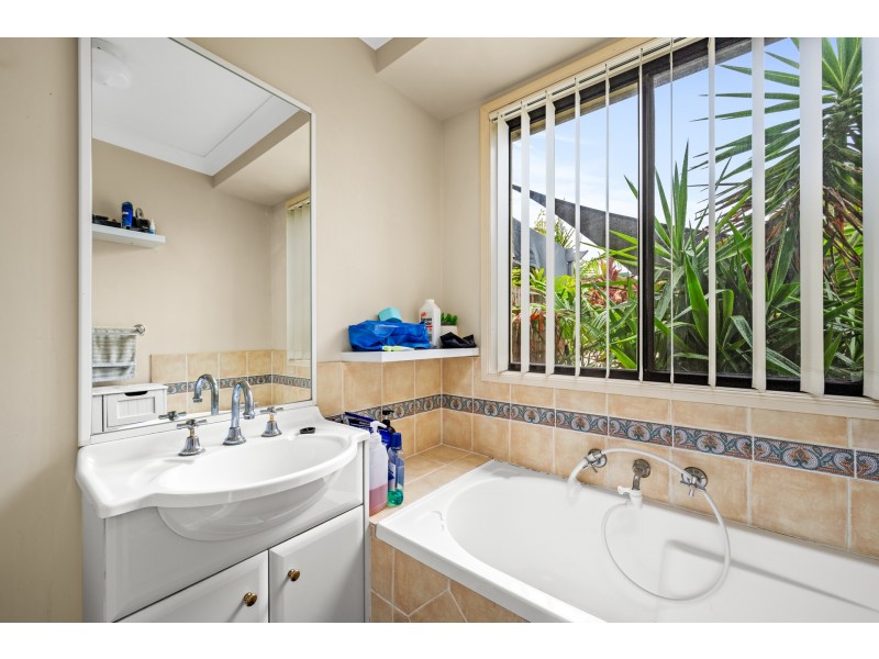 1 Redman Cove, Thornton NSW 2322