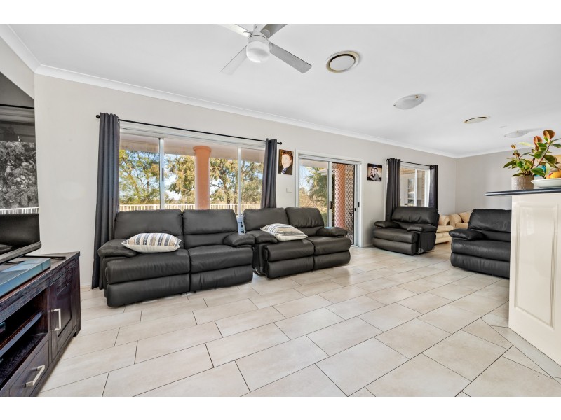 12 River Road, Windella NSW 2320